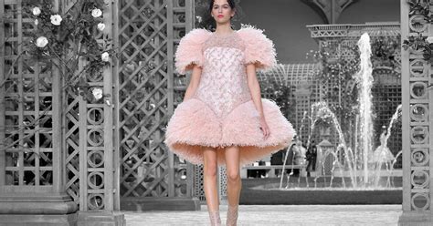 7 days out chanel